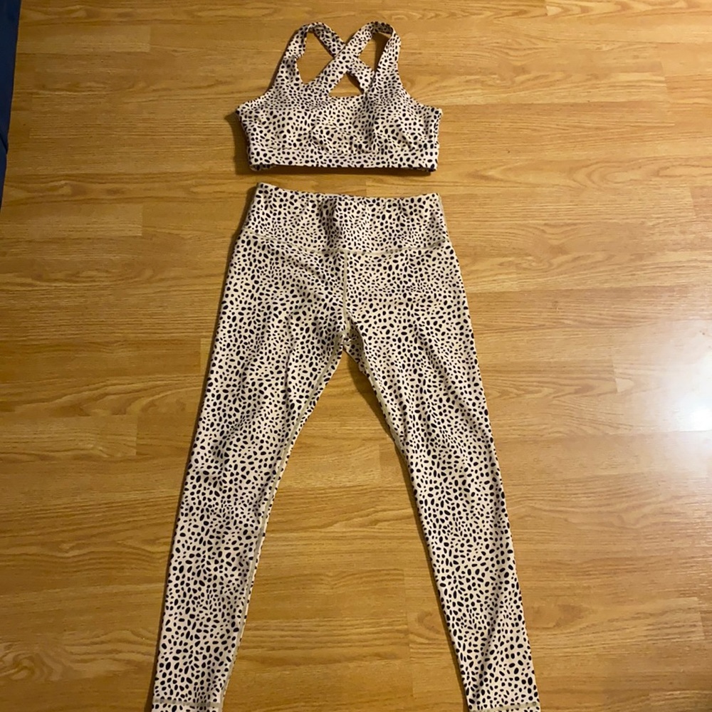 Medium activewear set sport bra and legging